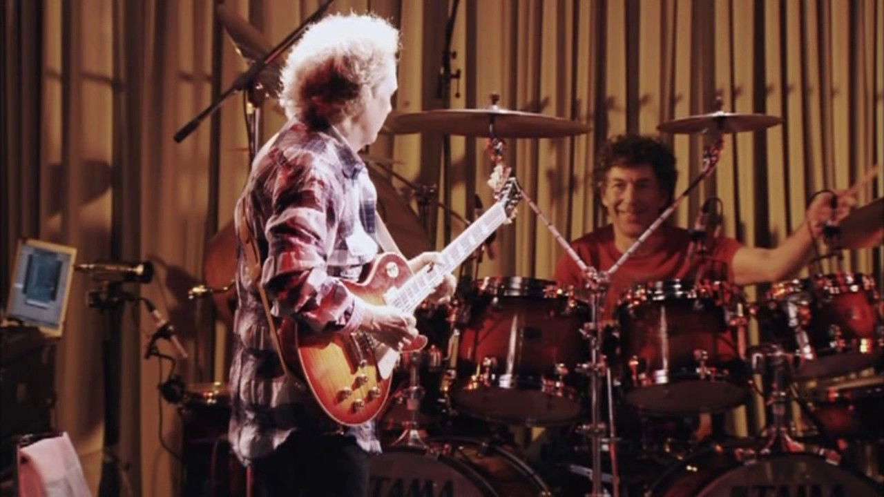 Lee Ritenour & Mike Stern: Live at Blue Note Tokyo backdrop