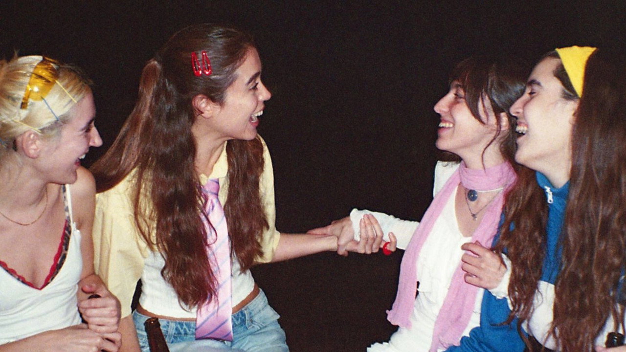 Theatre Live: El Club de les Antifeministes backdrop