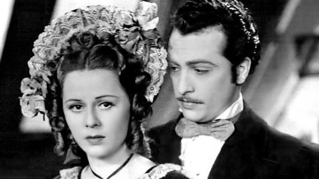 La piel de zapa backdrop