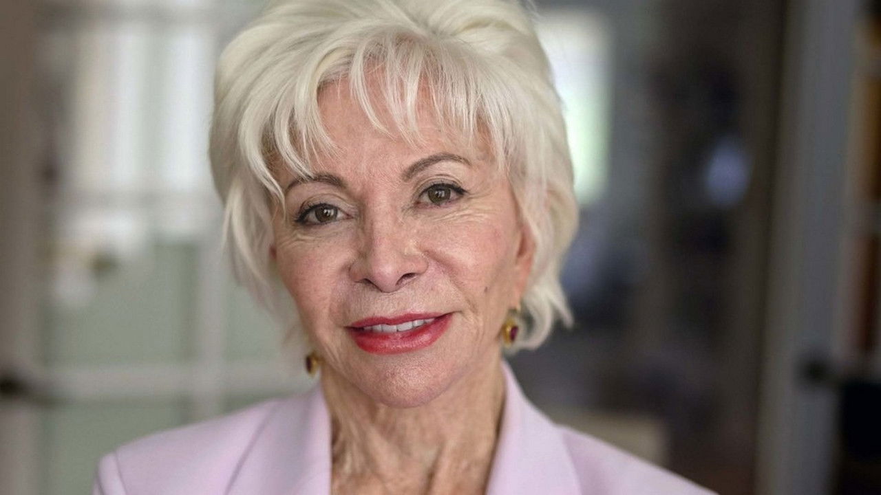 Isabel Allende: A Writer in Exile backdrop