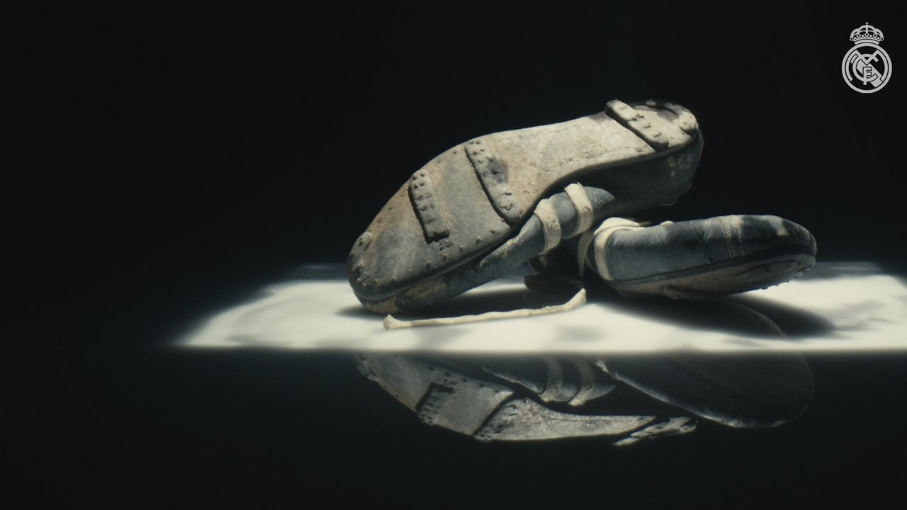 Real Madrid: The White Legend backdrop