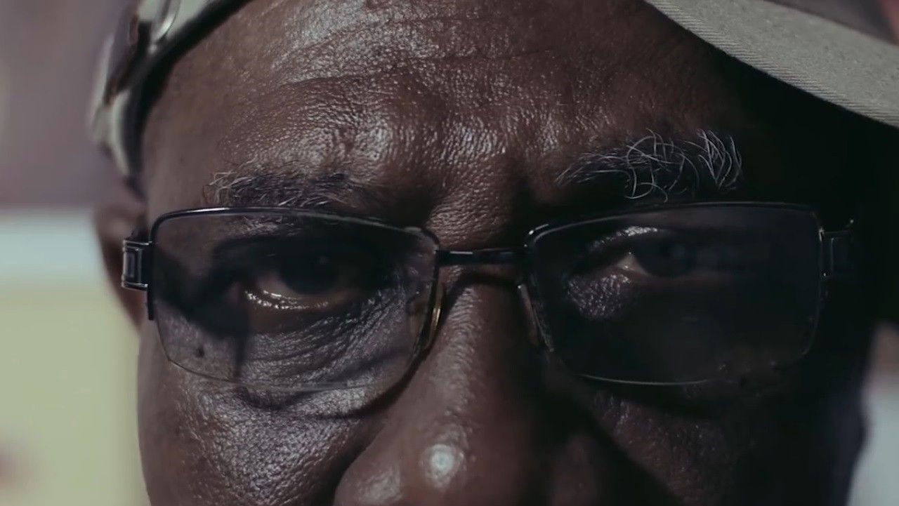 Conflitos e Abismos: A Expressão da Condição Humana backdrop