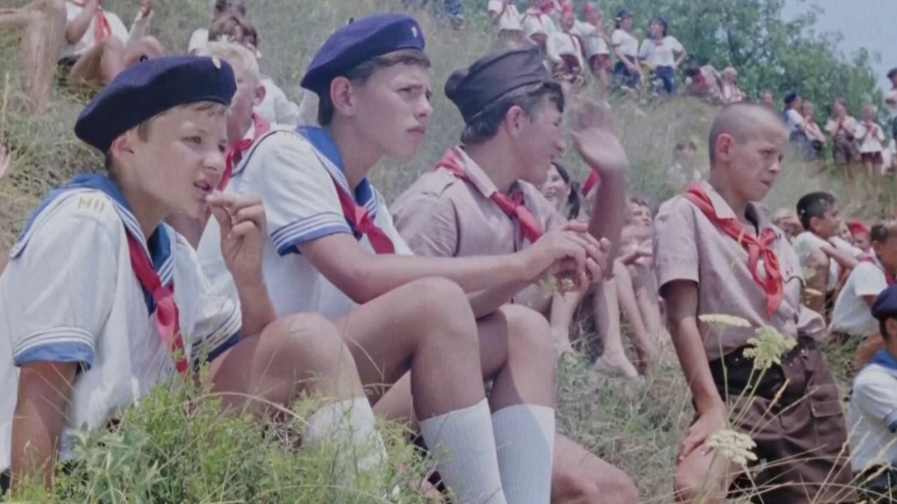 Passenger from the 'Equator' backdrop