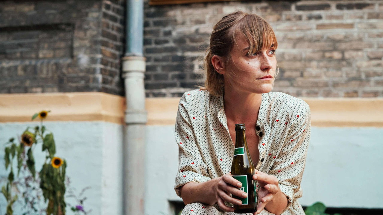 Enten Eller backdrop