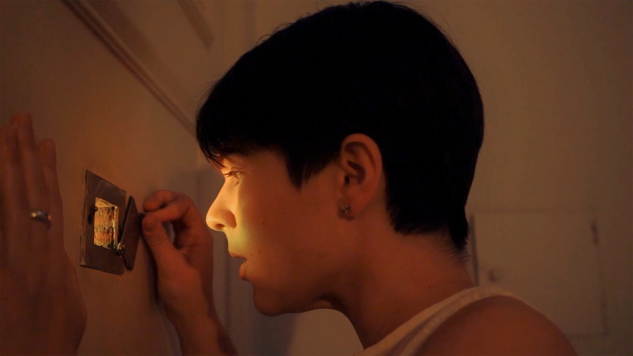 Detrás de los Objetos backdrop