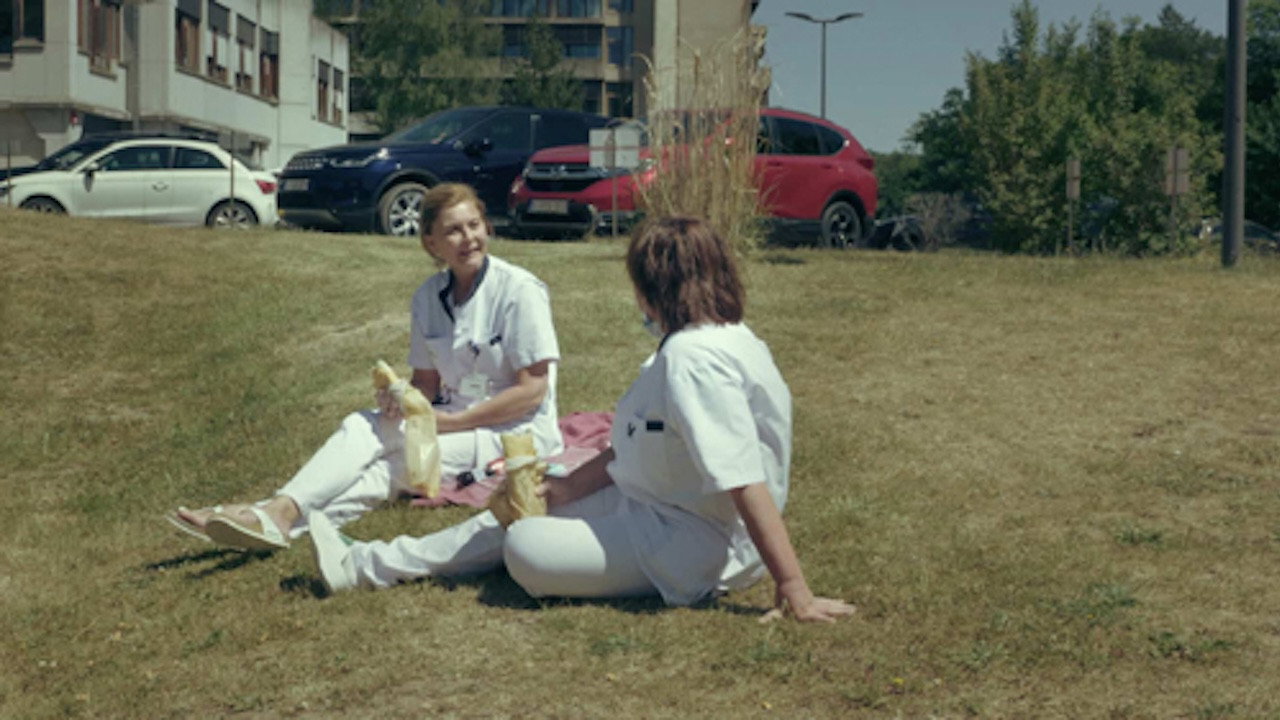 En attendant la deuxième vague backdrop