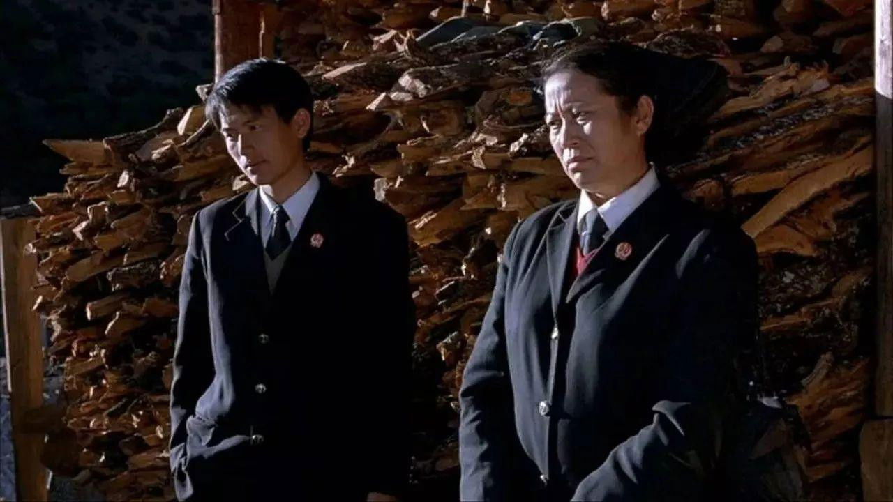 Courthouse on Horseback backdrop