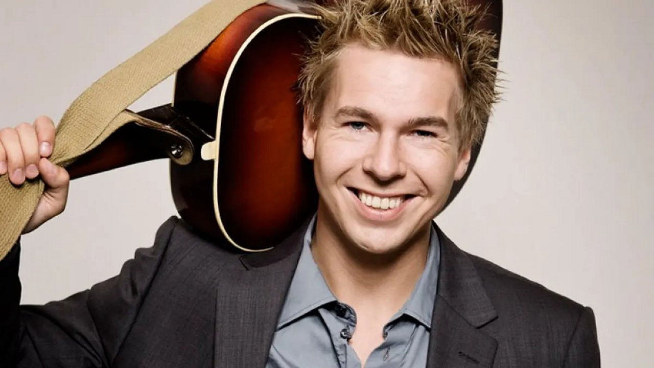 Dan Andersen: Holder 100 backdrop