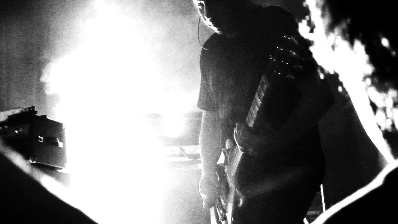 Mogwai: Burning backdrop