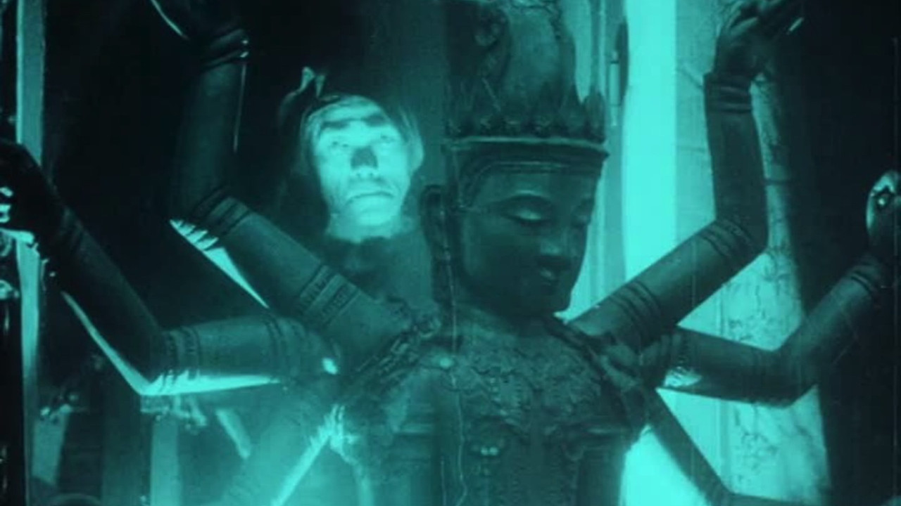 The Spiders: Part 2 - The Diamond Ship backdrop