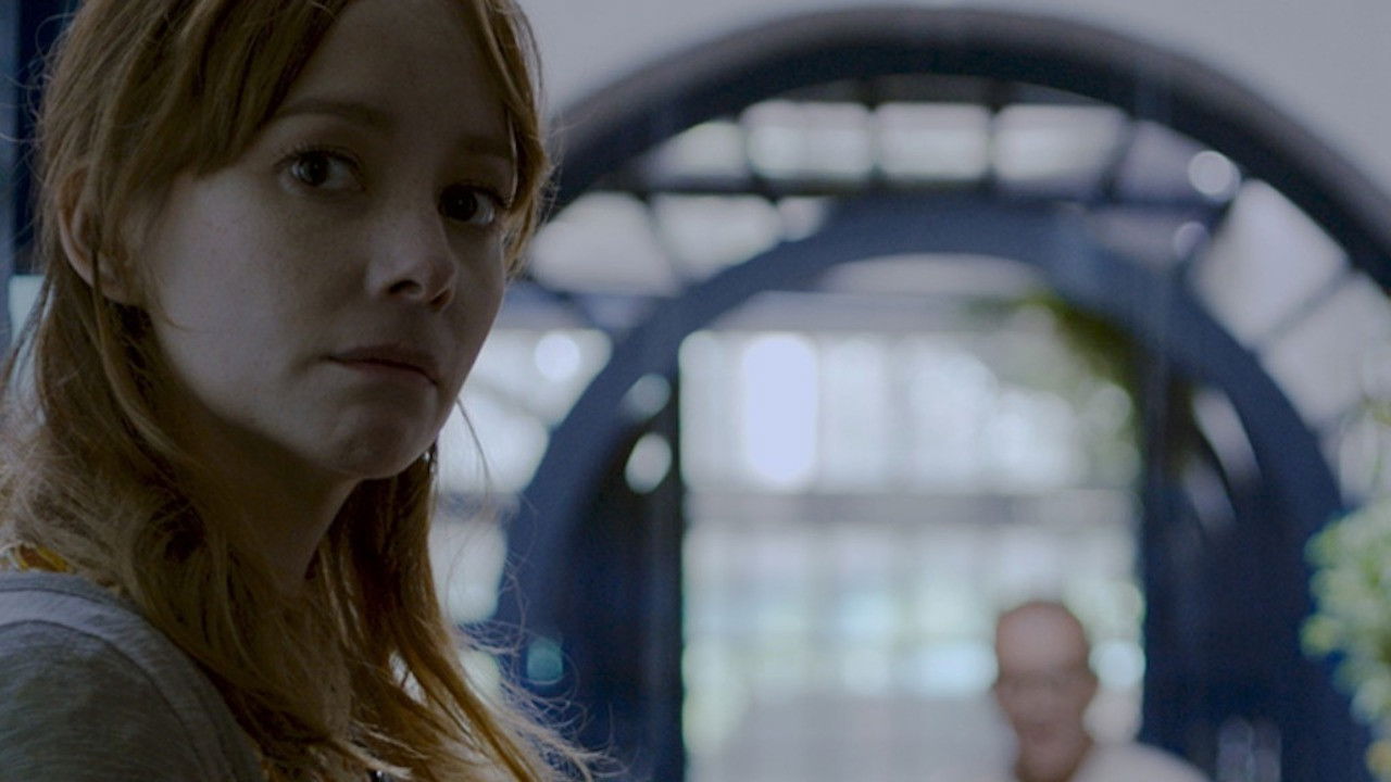 Fuego Bajo La Lluvia backdrop