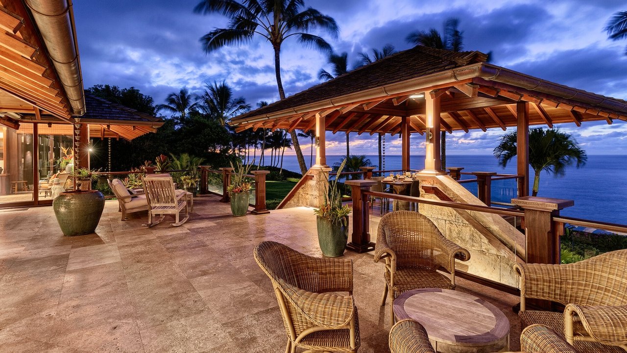 The World's Most Amazing Vacation Rentals backdrop