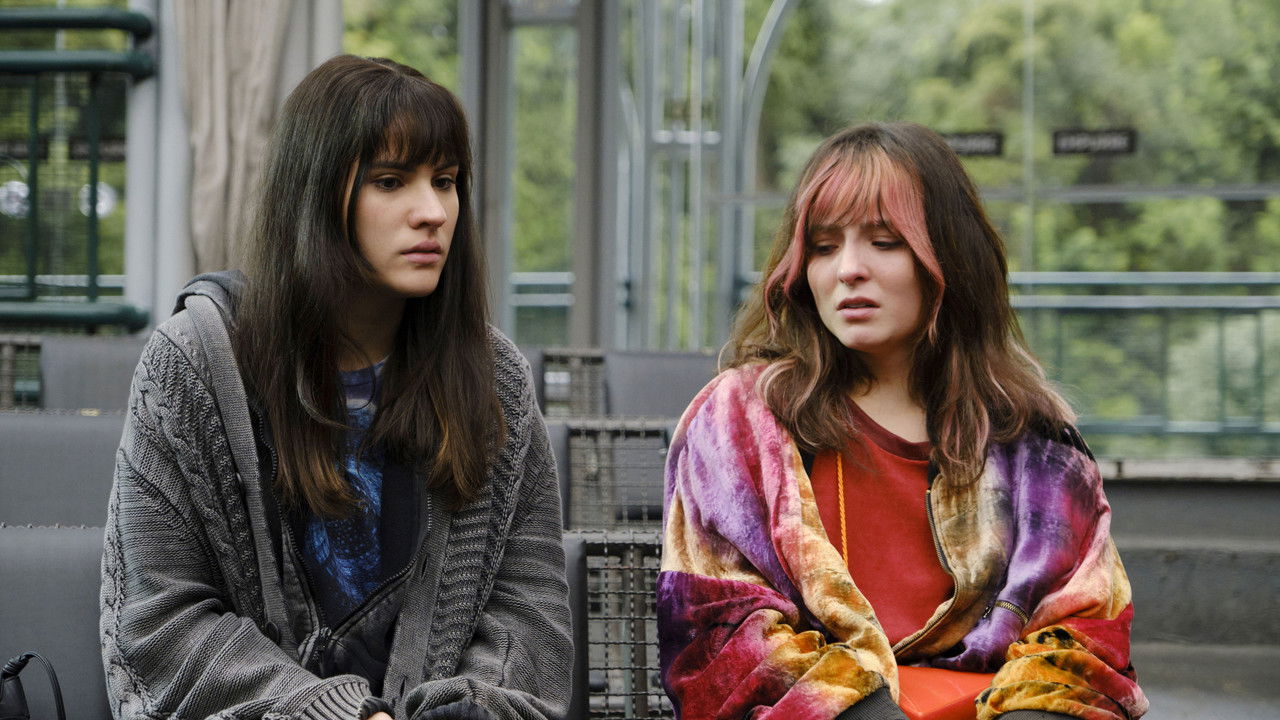 Traição Entre Amigas backdrop