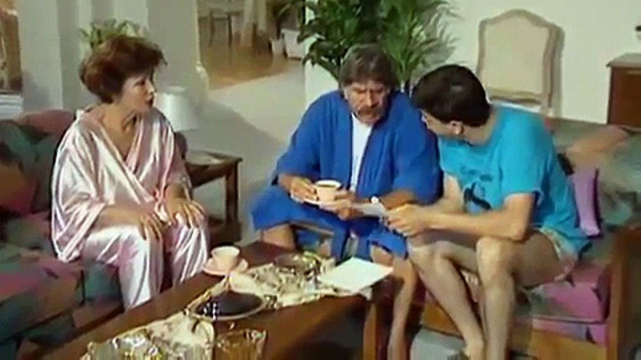 Οικογένεια Μουσαμά backdrop