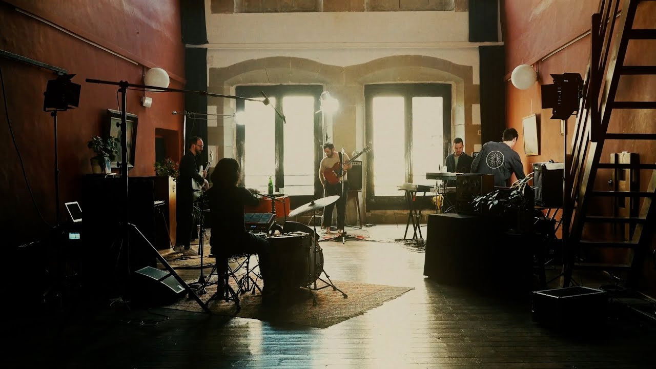 El Petit de Cal Eril: El retrobament backdrop