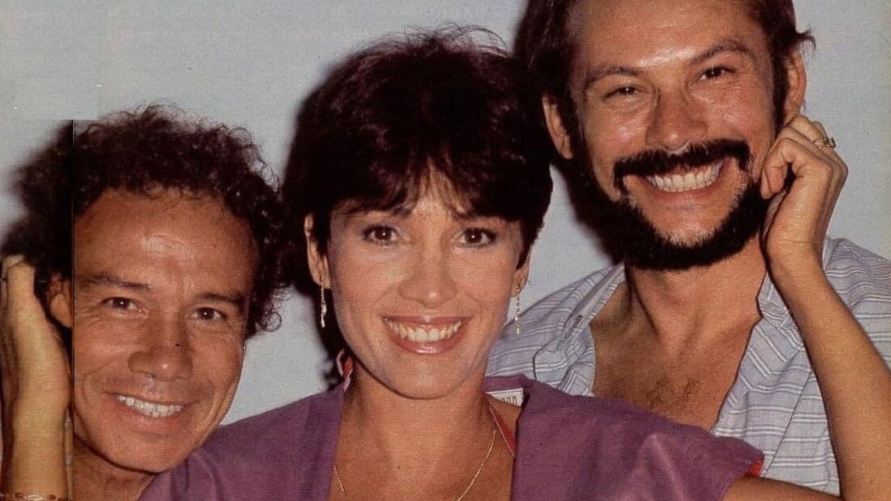 Final Feliz backdrop