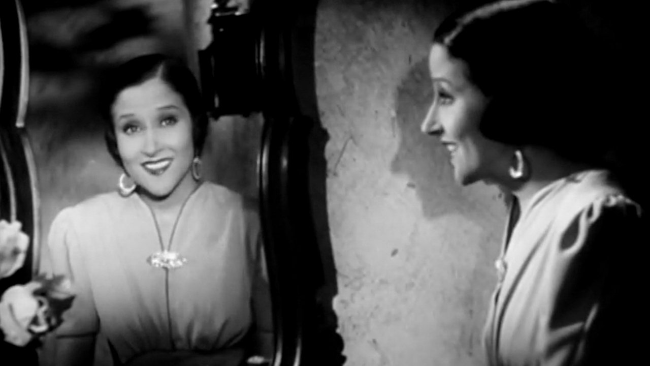 Mariquilla Terremoto backdrop