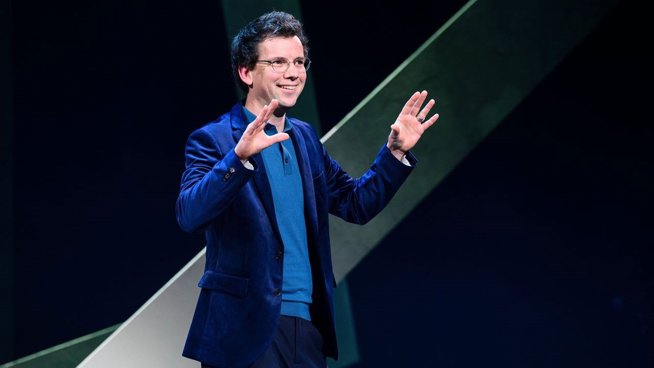 Pieter Derks: Nu Even Niet backdrop