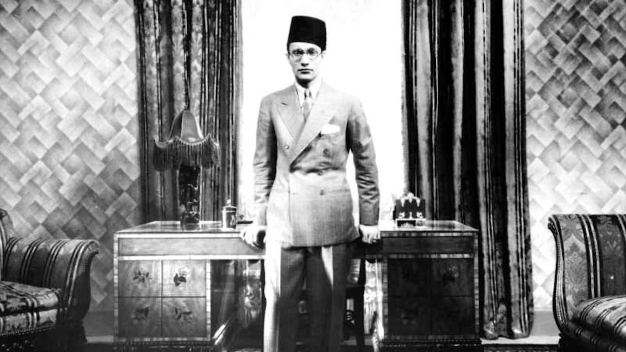 Long Live Love! backdrop