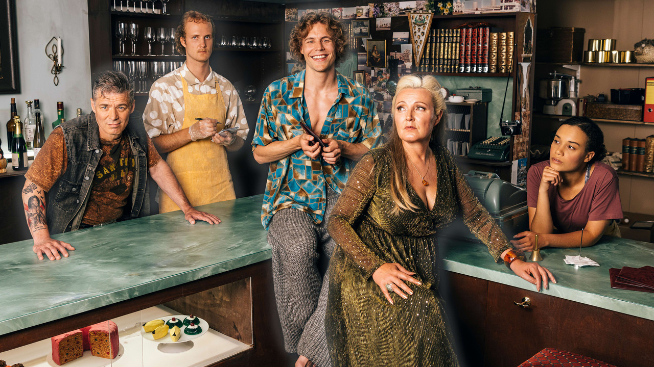 Featherweight backdrop