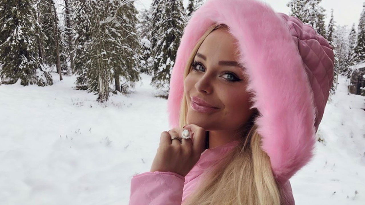 Diamantfamilien i sneen backdrop