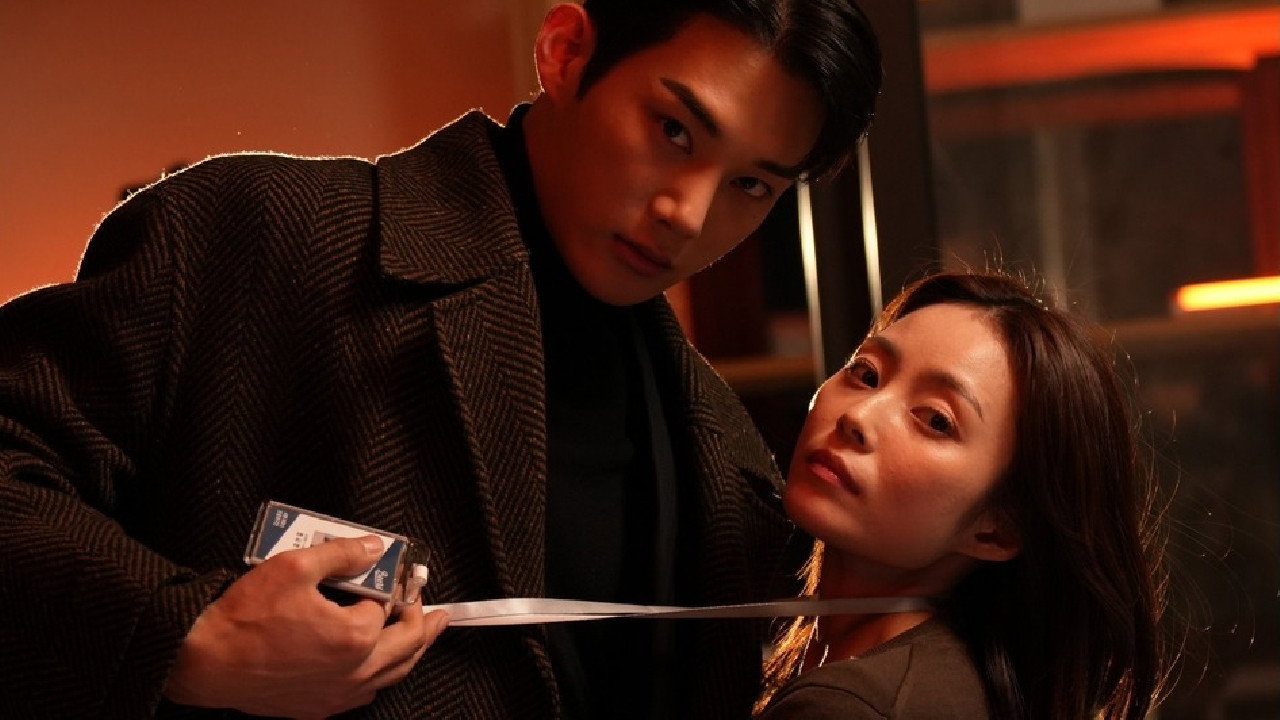 Love Strike backdrop