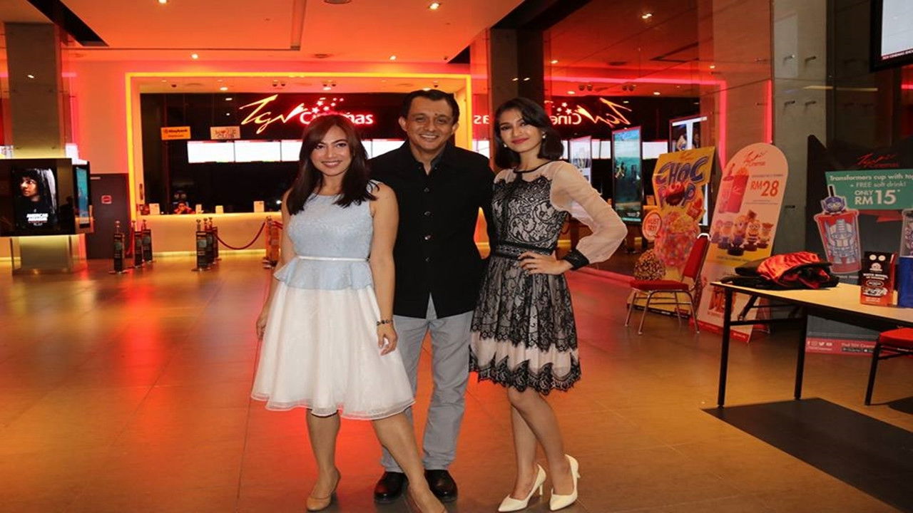 Pencuri Hati Mr Cinderella backdrop