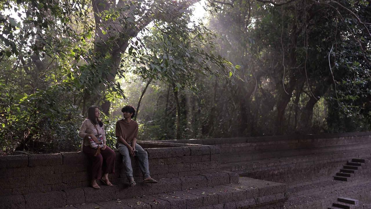 Narayaneente Moonnaanmakkal backdrop