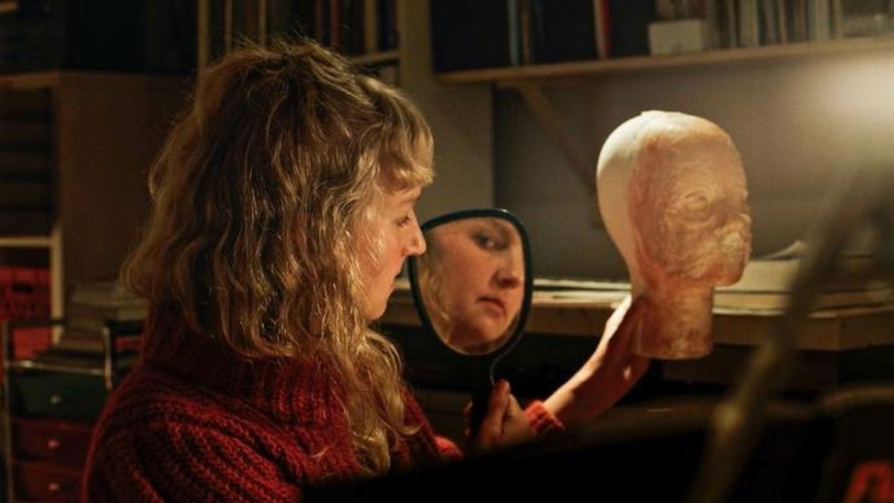 Untold Hours backdrop