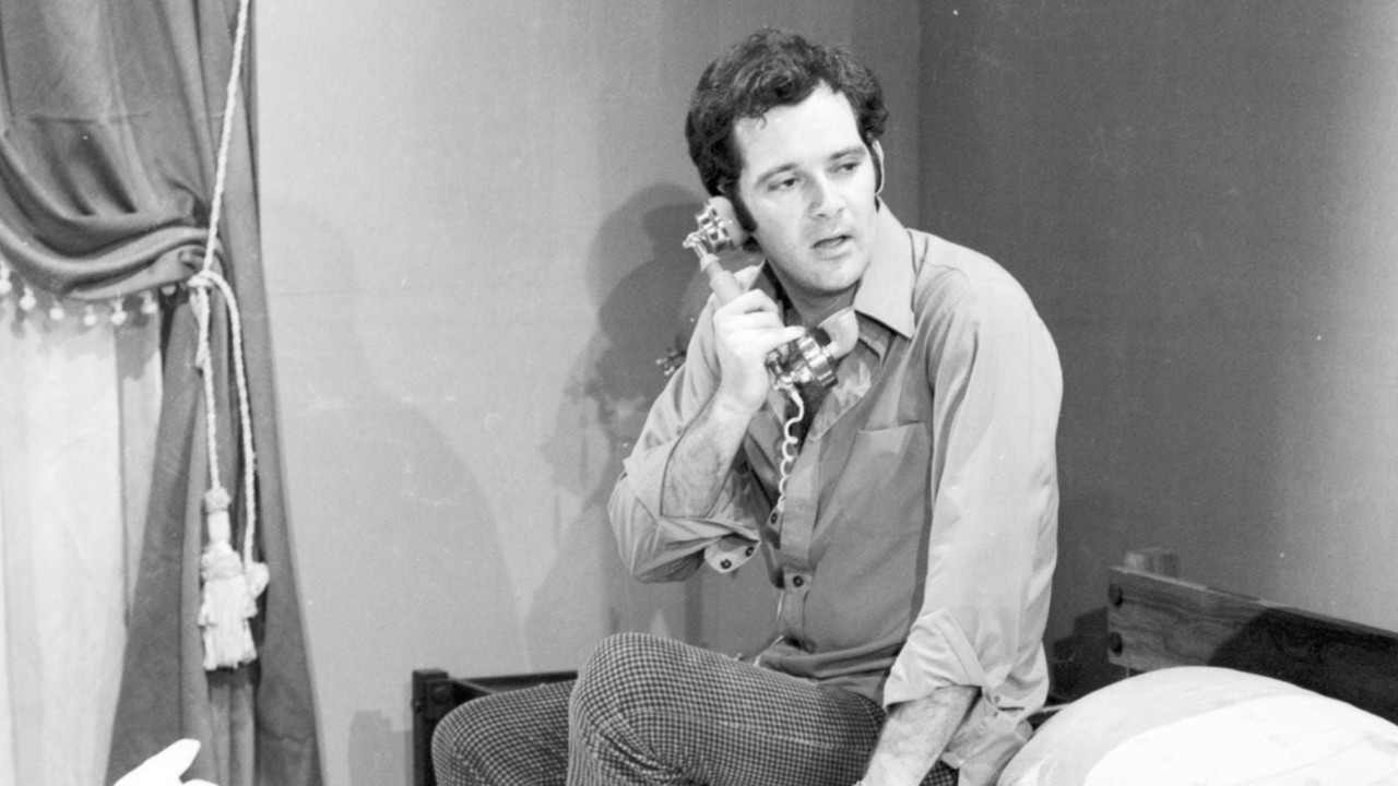 A Grande Mentira backdrop