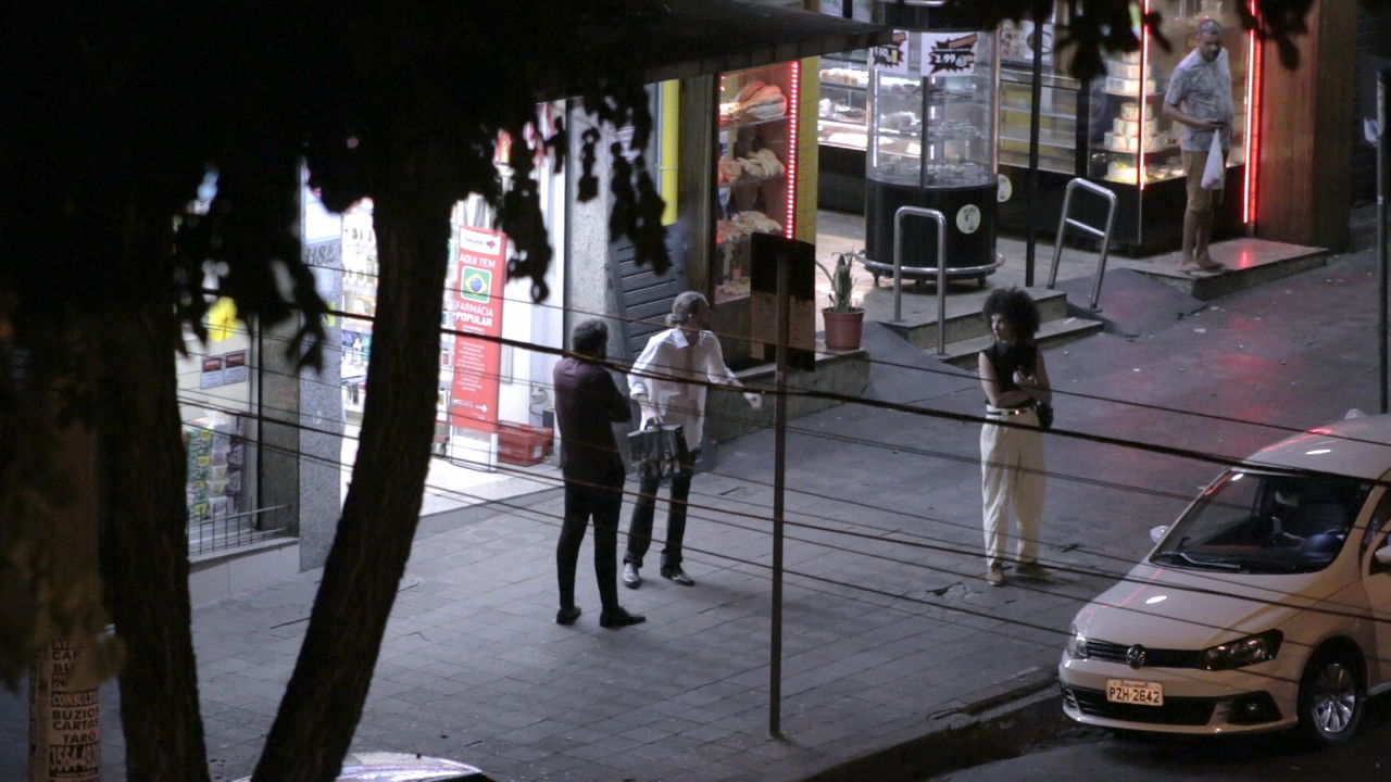 Exchangeable backdrop