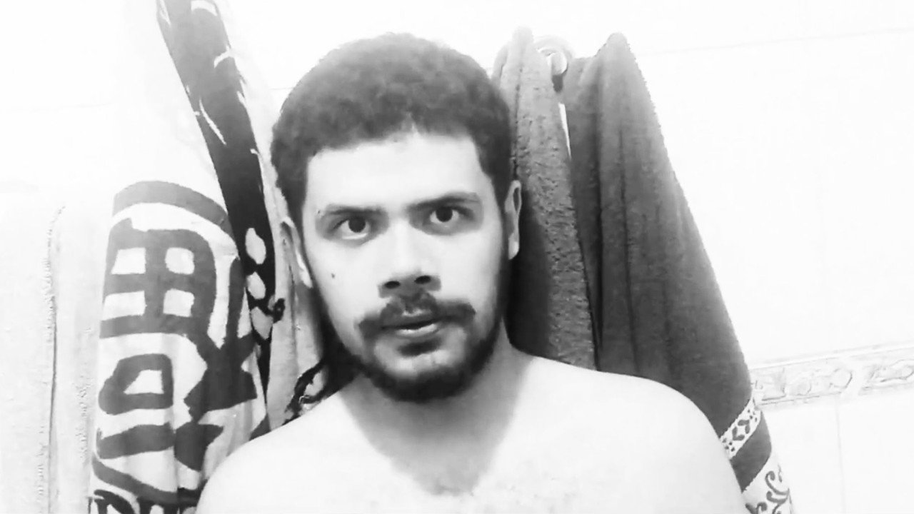 Curta Experimental backdrop