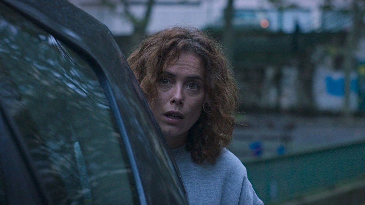 Ane Is Missing backdrop