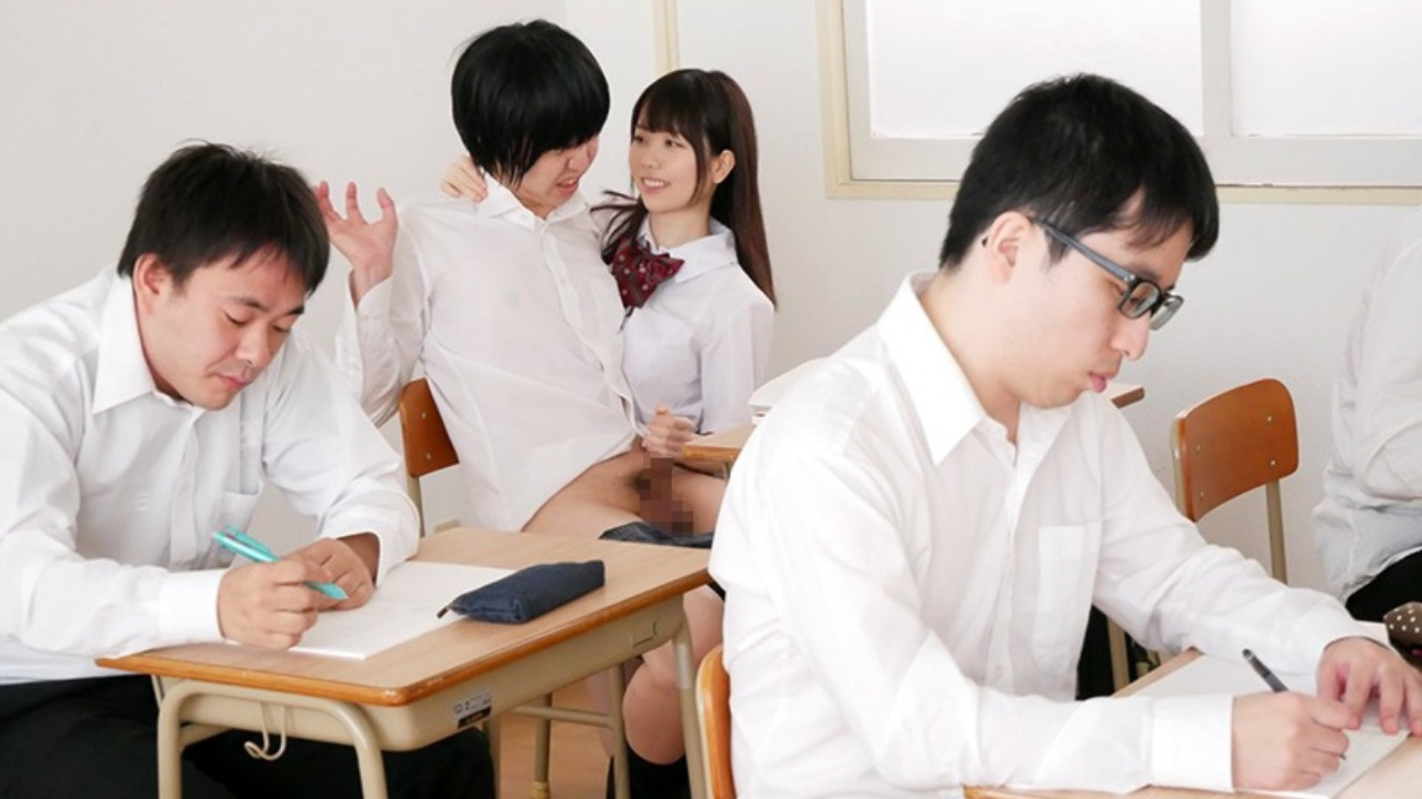 毎日抜く方法を変えて僕を痴女る小悪魔お姉ちゃん backdrop