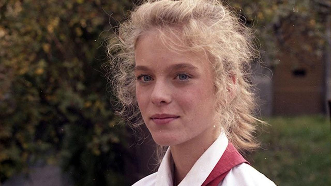 Fools and a Girl backdrop