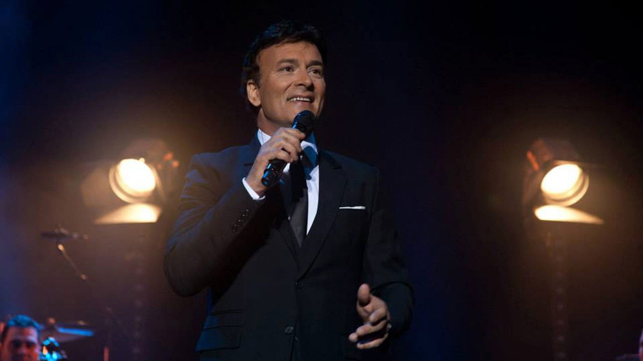 Tony Carreira - Ao Vivo No Pavilhão Atlântico backdrop