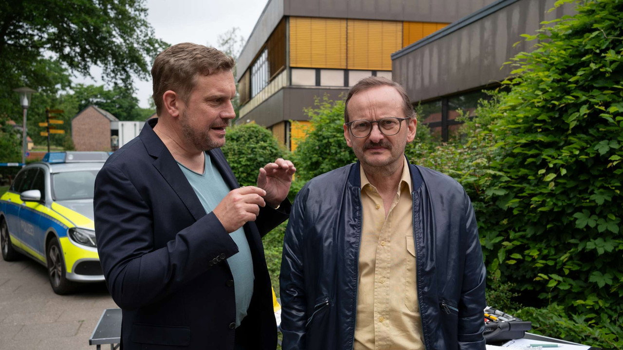 Danowski - Neunauge backdrop