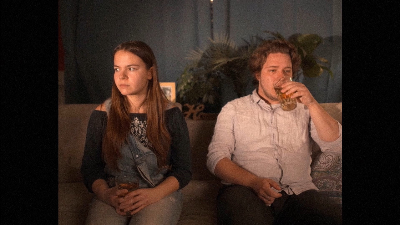 Beziehungsweise backdrop