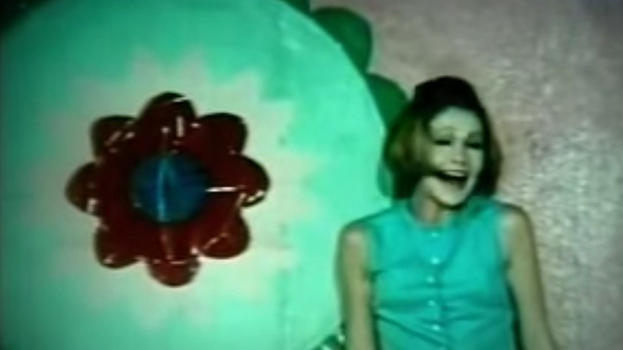 En una playa junto al mar backdrop