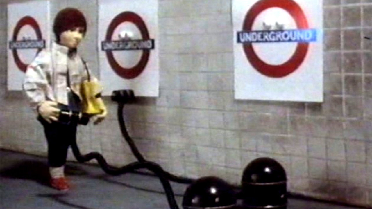 Gladis in the Underground backdrop