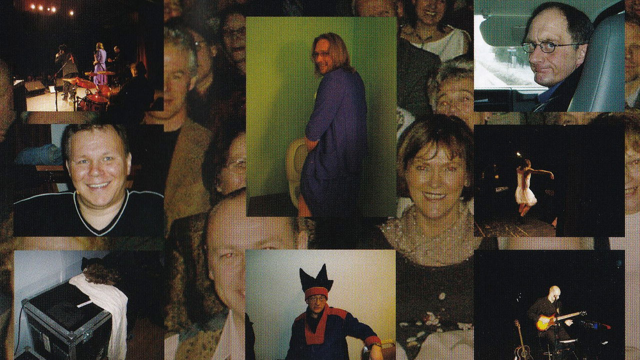 Honningsvågrevyen: Født Bak Lyset Live backdrop