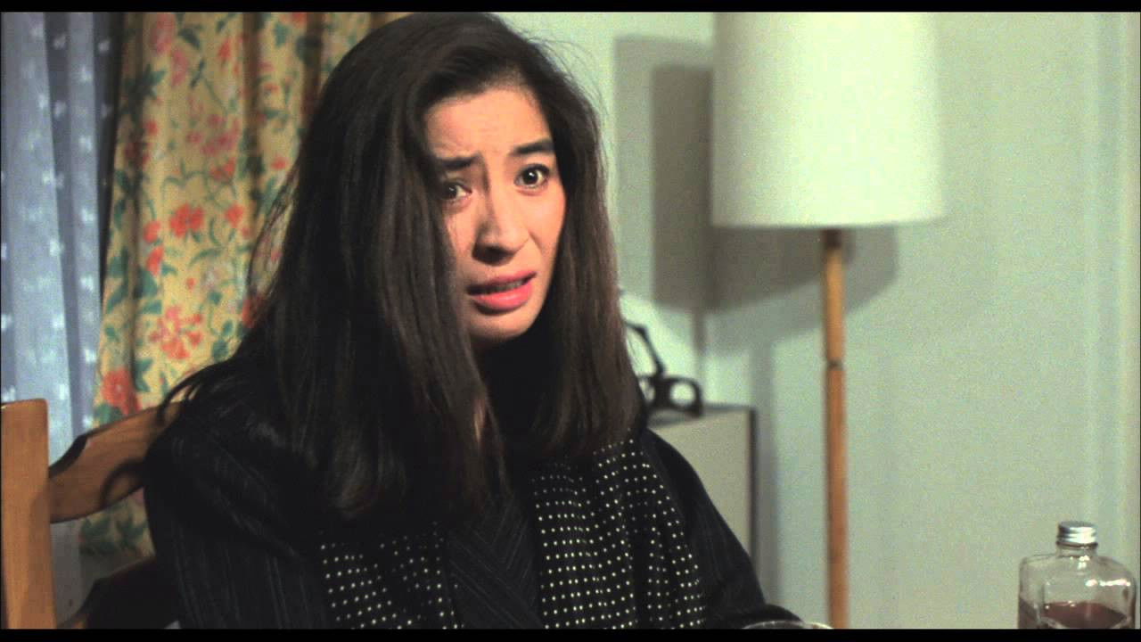 Women Who Do Not Divorce backdrop