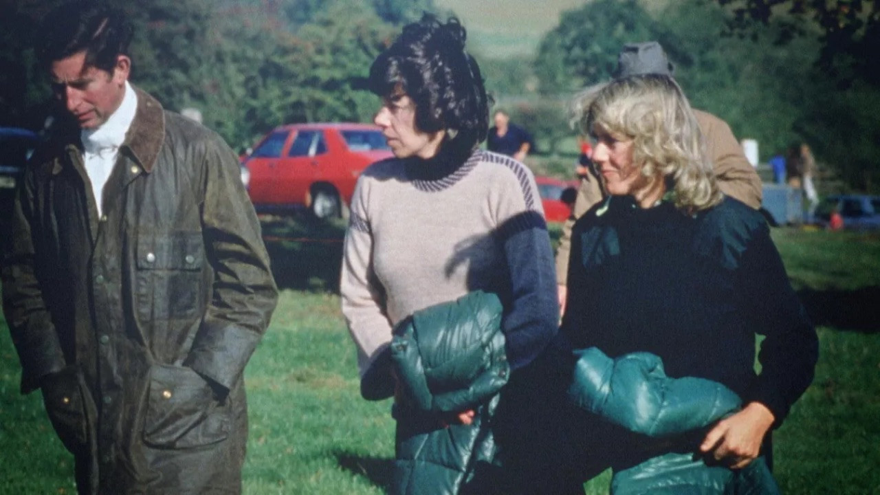 Camilla, la reine qui ne voulait pas être reine backdrop