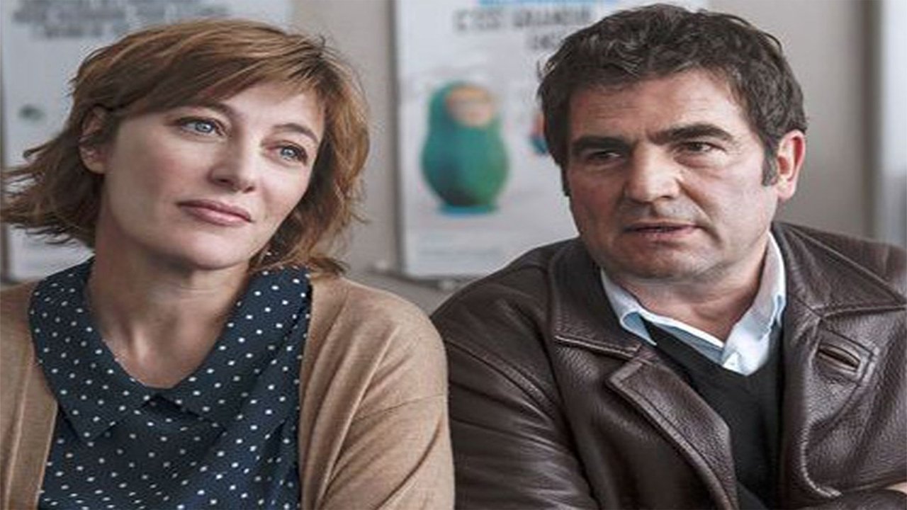 Les Jours venus backdrop