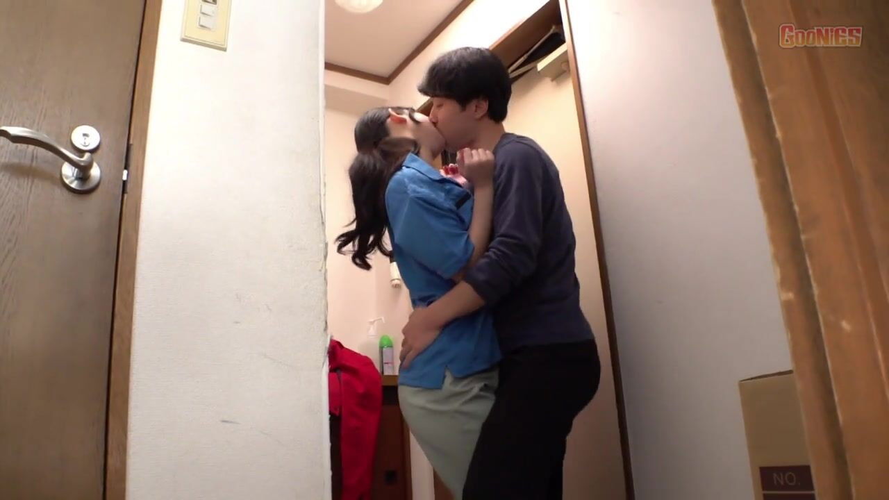 配送ドライバーを自宅に引き込んで理解らせてヤリました。 backdrop