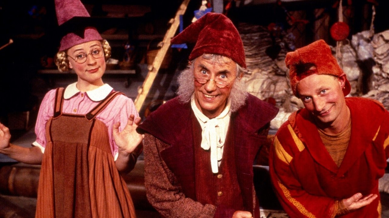 Pyrus: Alletiders Nisse backdrop