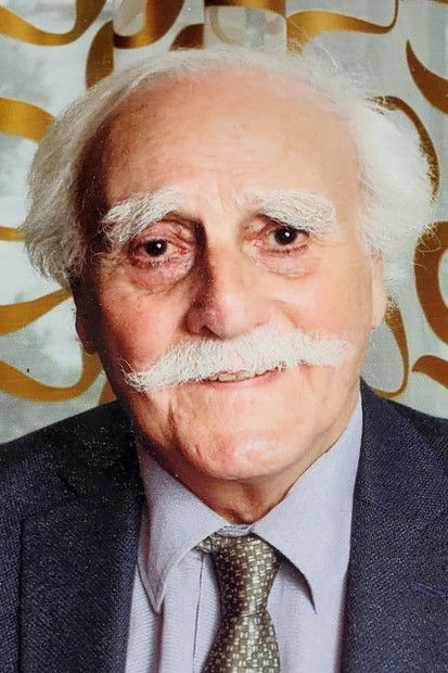 Howard Ryshpan as Paul