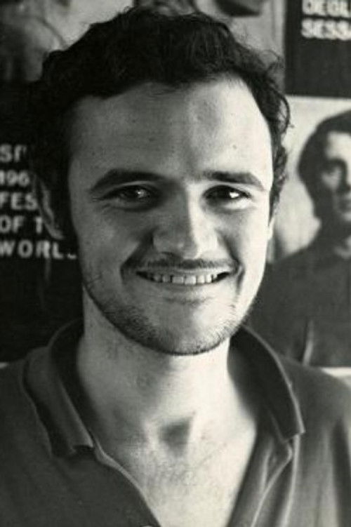 Simone Carella as Servant