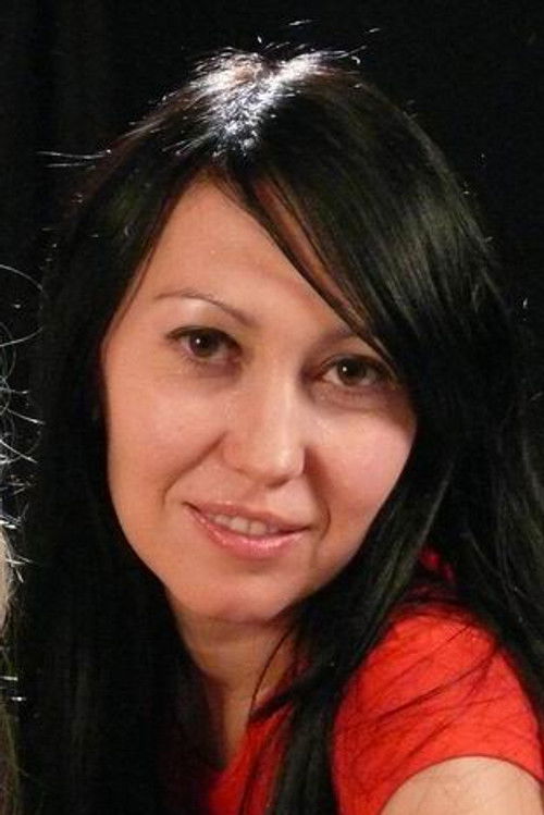 Yulia Yel'kina as Эмилия