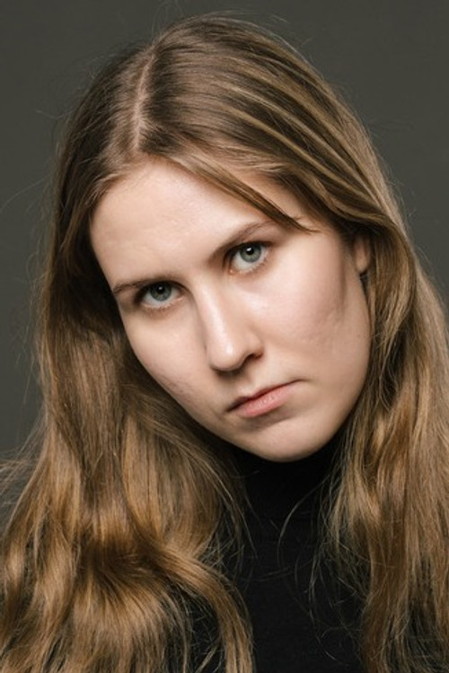 Ronja Marie Tepp as Mia